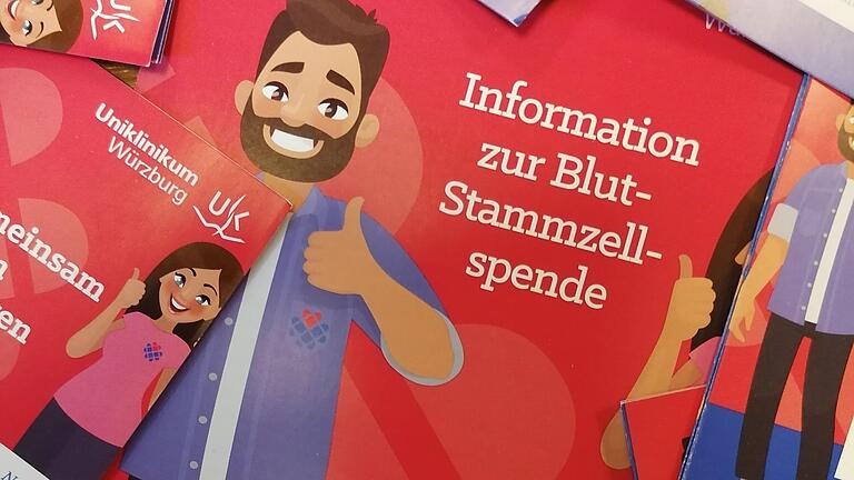 Mit solchen Flyern wirbt das „Netzwerk Hoffnung“ für die Aufnahme in die Stammzellspenderdatei, mit deren Hilfe die Krankheit „Leukämie“ geheilt werden kann. Mit solchen Flyern wirbt das „Netzwerk Hoffnung“ für die Aufnahme in die Stammzellspenderdatei, mit deren Hilfe die Krankheit „Leukämie“ geheilt werden kann.
