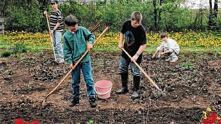 Mit dem Wettbewerb &bdquo;Der Schulgarten summt!&ldquo; des Kreisverbandes für Gartenbau und Landespflege sollen die Schulgärten im Landkreis wieder belebt werden.