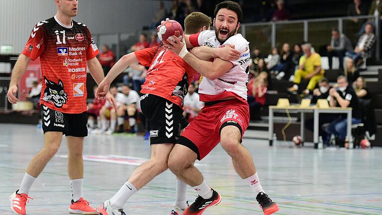 Allzu oft kein Durchkommen gab es für den HSC Bad Neustadt (rechts Noah Streckhardt) im Spiel gegen die SG Menden Sauerland Wölfe.