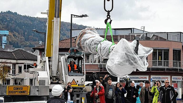 Bescherung in Lohr: Schneewittchen kommt an . . . Bescherung in Lohr: Schneewittchen kommt an . . .