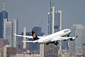 Ein Lufthansa-Airbus vom Typ A 340 (hier beim Start am Flughafen Frankfurt am Main) kreiste am Samstagnachmittag über Unterfranken.