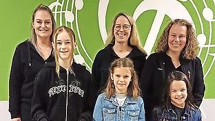 Unser Bild zeigt (hinten, von links):Theresa Kraft, Jessica Schricker und Kerstin Metz sowie (vorne, von links) Martha Strehmann, Mona Ebert und Karla Müller.       -  Unser Bild zeigt (hinten, von links):Theresa Kraft, Jessica Schricker und Kerstin Metz sowie (vorne, von links) Martha Strehmann, Mona Ebert und Karla Müller.