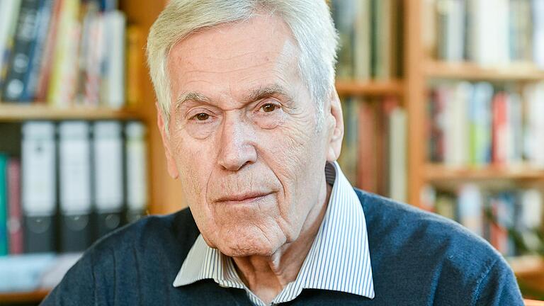 'Die Maueröffnung und die deutsche Wiedervereinigung sind das herausragende Erlebnis meiner 37 Jahre im Bundestag', sagt Michael Glos.