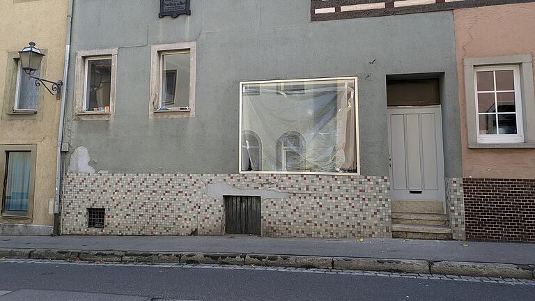 In dem Laden in der Riemenschneiderstraße soll ein Head- und Growshop für Cannabiszubehör entstehen. - In dem Laden in der Riemenschneiderstraße soll ein Head- und Growshop für Cannabiszubehör entstehen. In dem Laden in der Riemenschneiderstraße soll ein Head- und Growshop für Cannabiszubehör entstehen. - In dem Laden in der Riemenschneiderstraße soll ein Head- und Growshop für Cannabiszubehör entstehen.