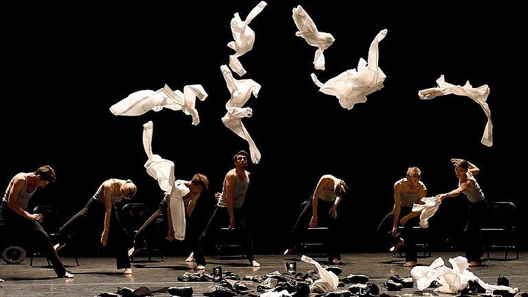 Der Tanz boomt, nicht nur in Schweinfurt: Szene aus einer Inszenierung der Gauthier Dance Company aus Stuttgart, die am 3. und 4. Mai 2019 gastiert. Der Tanz boomt, nicht nur in Schweinfurt: Szene aus einer Inszenierung der Gauthier Dance Company aus Stuttgart, die am 3. und 4. Mai 2019 gastiert.