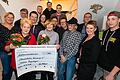 Rekordergebnis bei der Wipfelder Nikolausaktion: Hildegard Gais, Heidrun Grauer, Peter Endres, Jasmin Heinrich, Ramon Römer. Dahinter: Jennifer Leidig, Rainer Kleedorfer, Andreas Gießübel, Sabine Sauer, Philipp Volk, Michael Halbig und Bürgermeister Tobias Blesch. Ganz hinten: Sascha Römer, Alexander Leidig, Michael Schön.&nbsp;