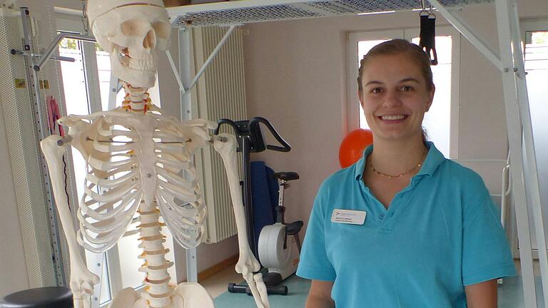 Hanna Leibold leitet die Abteilung Physiotherapie, die im Volkacher Krankenhaus untergebracht ist. Dort können stationäre und ambulante Patienten behandelt werden. Hanna Leibold leitet die Abteilung Physiotherapie, die im Volkacher Krankenhaus untergebracht ist. Dort können stationäre und ambulante Patienten behandelt werden.