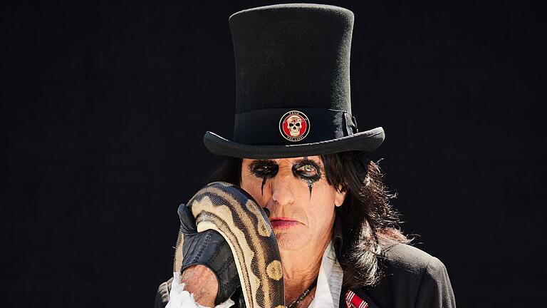 Alice Cooper.jpeg - Alice Cooper hat ein neues Album veröffentlicht. An Ruhestand denkt der Rockmusiker noch lange nicht. Alice Cooper.jpeg - Alice Cooper hat ein neues Album veröffentlicht. An Ruhestand denkt der Rockmusiker noch lange nicht.