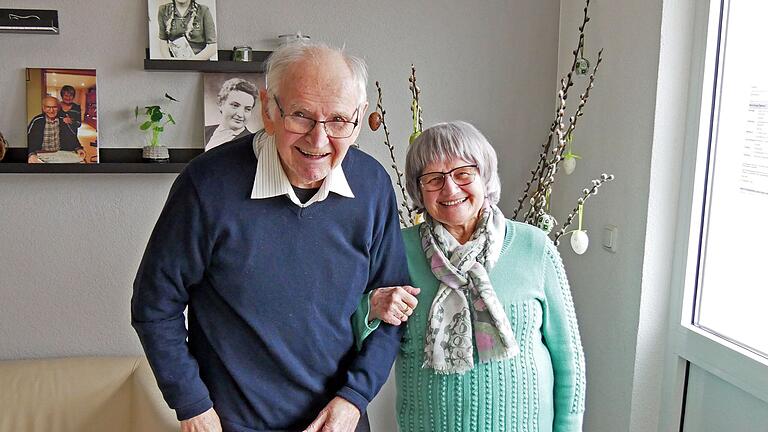 Elmar und Alma Gernert feierten ihre Diamanten Hochzeit. Sie sind seit 60 Jahren verheiratet und gern zusammen. In der Tagespflege Nolte in Hausen (Foto) fühlen sie sich wohl.