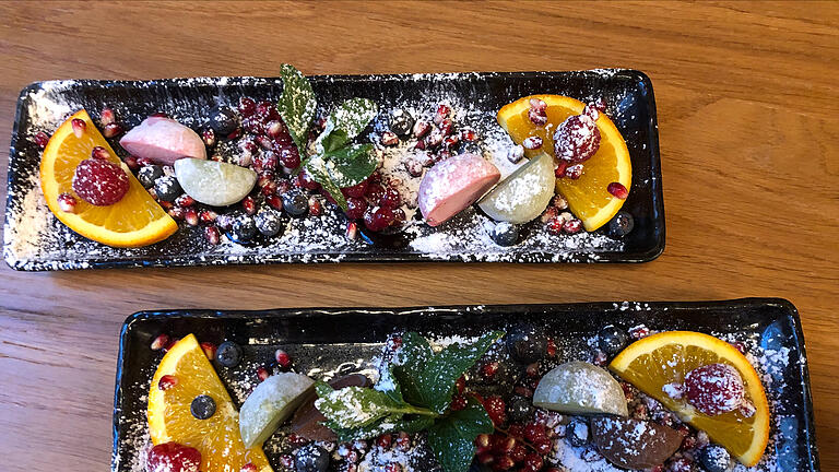 Süße Nachspeise - verschiedene Mochi - Süße Nachspeise - verschiedene Mochi Süße Nachspeise - verschiedene Mochi - Süße Nachspeise - verschiedene Mochi
