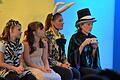 Zwischen acht und 14 Jahren sind die jungen Schauspielerinnen, die bei 'Alice im Wunderland' auf der Bühne standen.&nbsp;