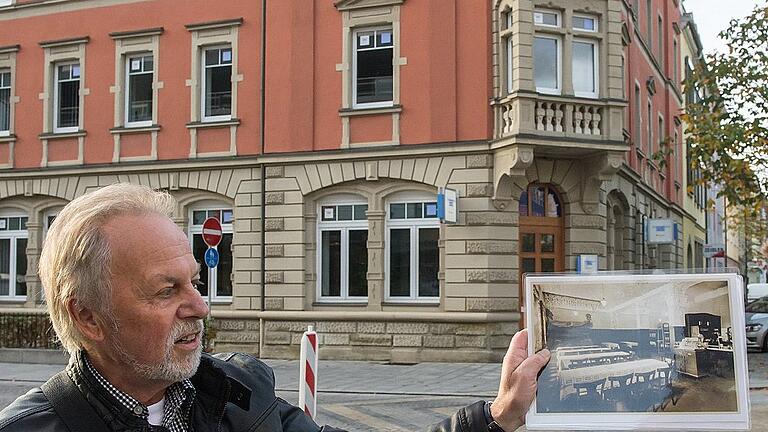 Die Gästeführungen erfreuen sich großer Beliebtheit. Eine neue Tour bietet seit heuer Klaus Reimann durchs Gründerzeitviertel an. Die Gästeführungen erfreuen sich großer Beliebtheit. Eine neue Tour bietet seit heuer Klaus Reimann durchs Gründerzeitviertel an.