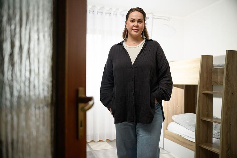 Drei kleine Söhne, vom Partner getrennt, selbst mitten in der Berufsausbildung: Kseniia Shcherbinskaia meistert in Würzburg den Alltag als alleinerziehende Mutter. Drei kleine Söhne, vom Partner getrennt, selbst mitten in der Berufsausbildung: Kseniia Shcherbinskaia meistert in Würzburg den Alltag als alleinerziehende Mutter.