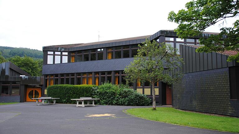 Das Franz-Miltenberger-Gymnasium in Bad Brückenau. Das Franz-Miltenberger-Gymnasium in Bad Brückenau. 