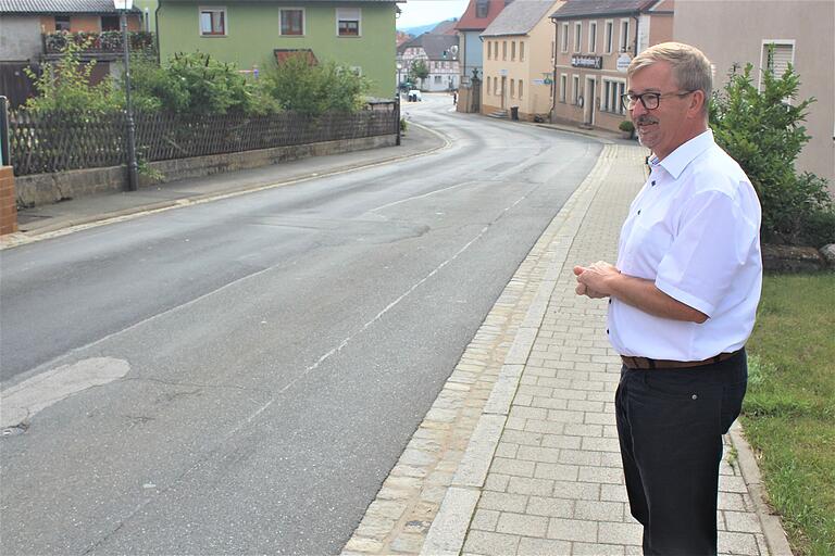 Auf die Erneuerung der Ortsdurchfahrt musste Geiselwinds Bürgermeister Ernst Nickel lange warten. Nun ist sie für 2026 angedacht. Auf die Erneuerung der Ortsdurchfahrt musste Geiselwinds Bürgermeister Ernst Nickel lange warten. Nun ist sie für 2026 angedacht.