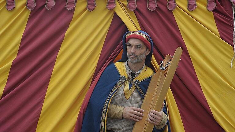 Knud Seckel stellt beim Burgfest Otto von Botenlauben dar und ist zugleich künstlerischer Leiter.