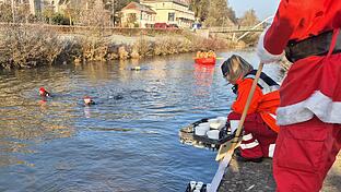 Beim 50. Adventsschwimmen waren 12 Gruppen mit 56 Schwimmerinnen und Schwimmer dabei.       -  Beim 50. Adventsschwimmen waren 12 Gruppen mit 56 Schwimmerinnen und Schwimmer dabei.