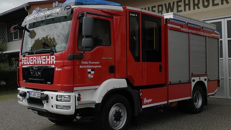 Nun wird es also doch angeschafft, das neue Feuerwehrfahrzeug für Gädheim. Es wird ein HLF 10 sein, wie das hier abgebilde der Feuerwehr Kleinlangheim.&nbsp;