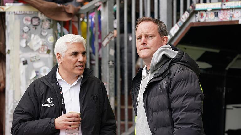 FC St. Pauli       -  Verteidigen St. Paulis Kaderplanung: Sportchef Andreas Bornemann (l) und Präsident Oke Göttlich.