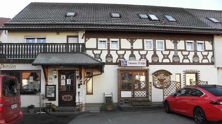 Traditionshaus &quot;Hansenmühle&quot; in Frankenheim bei Bischofsheim. Hier lebt und arbeitet die Familie Vorndran.