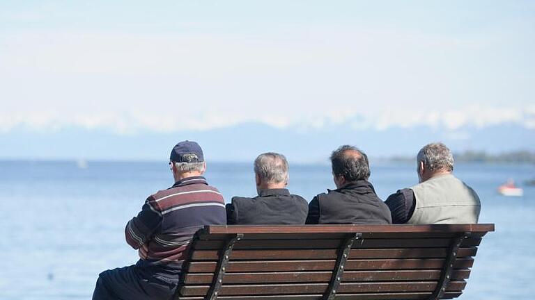 In Deutschland soll der Übergang vom Berufsleben in die Rente flexibler werden. Foto: Tobias Kleinschmidt/Symbolbild       -  Früher aus dem Beruf ausscheiden oder sogar noch nach dem Renteneintrittsalter arbeiten? Mit der sogenannten Flexi-Rente ist das möglich.