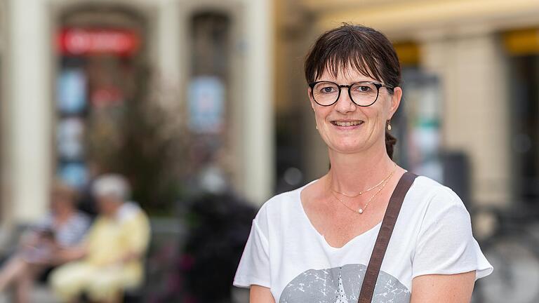 Anja Hofmann, 48 Jahre, medizinische Fachangestellte aus Järkendorf (Lkr. Kitzingen). Anja Hofmann, 48 Jahre, medizinische Fachangestellte aus Järkendorf (Lkr. Kitzingen).