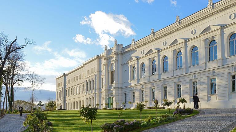 Auf dem Foto: Außenansicht der Leopoldina in Halle.