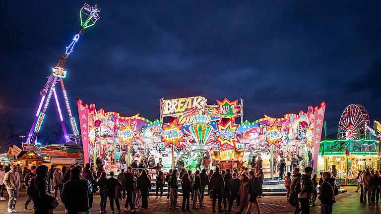 Auch wenn das Wetter in der zweiten Woche eher durchwachsen war, die Bilanz des Frühjahrsvolksfests in Würzburg ist positiv.