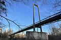 Die Förderbandbrücke, die vom Steinbruch aus über den Main führt, soll auf insgesamt 300 Metern saniert werden.