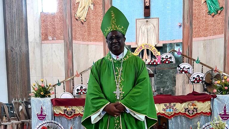 Father Nirmol Vincent Gomes, inzwischen Bischof von Krishnagar, unterstützt seit 1987 den Schweinfurter 'Verein Hilfe für Kinder der Dritten Welt'.