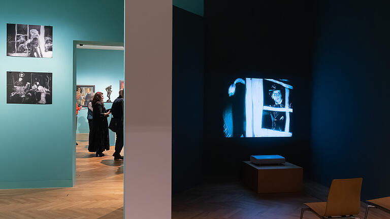 Das Museum Georg Schäfer stellt erstmals in Deutschland expressionistische Malerei und Stummfilm einander direkt gegenüber.