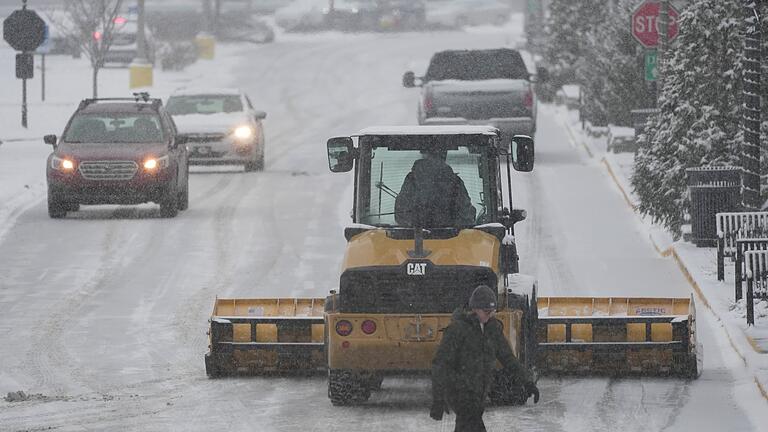 Wintersturm in den USA       -  Für rund 60 Millionen Menschen galten Unwetterwarnungen.