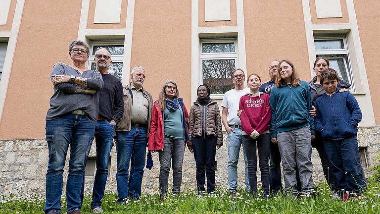 Die Bewohnerinnen und Bewohner des Wohnhauses in der Frauenlandstraße 12 fühlen sich von der Würzburger Wohngenossenschaft Frauenland vor den Kopf gestoßen.