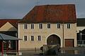 Für das seit Jahren leer stehende Gasthaus Goldene Krone in Possenheim lässt die Stadt ein Wohnraumkonzept erstellen.