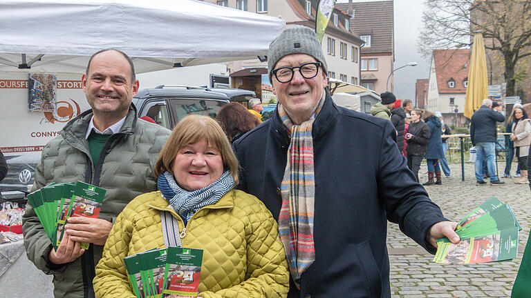 Beim Gemündener Novembermarkt warb das Scherenburgfestspielteam für das Programm ihrer neuen Spielsaison im kommenden Jahr.