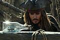 Kinostart - 'Pirates of the Caribbean 5: Salazars Rache'       -  Denkt man &bdquo;Pirat&ldquo;, denkt man &bdquo;Johnny Depp&ldquo; &ndash; der hier als Jack Sparrow traurig sein eingedampftes Segelschiff betrachtet.