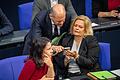 Olaf Scholz, Nancy Faeser und Annalena Baerbock       -  Sachverständige haben einige Änderungen an den Entwürfen für das sogenannte Sicherheitspaket vorgeschlagen. (Archivfoto)