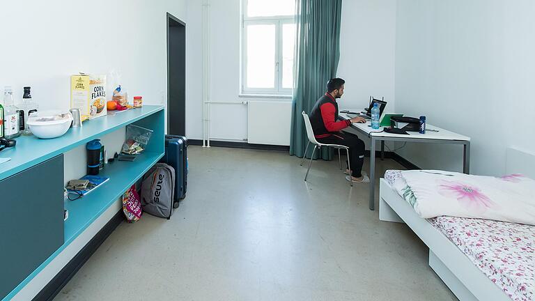 Wo einst amerikanische Soldaten wohnten, lernen heute ausländische Studenten der Fachhochschule in Schweinfurt. Wo einst amerikanische Soldaten wohnten, lernen heute ausländische Studenten der Fachhochschule in Schweinfurt.