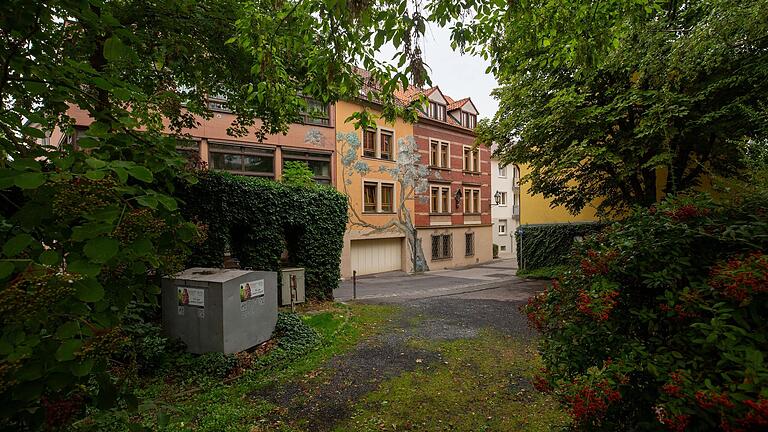 Bislang befindet sich auf dem Grundstück noch ein Parkplatz. Bislang befindet sich auf dem Grundstück noch ein Parkplatz. 