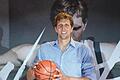 Dirk Nowitzki       -  Dirk Nowitzki stellt in Frankfurt den Dokumentarfilm «Nowitzki. Der perfekte Wurf» vor. Foto: Boris Roessler