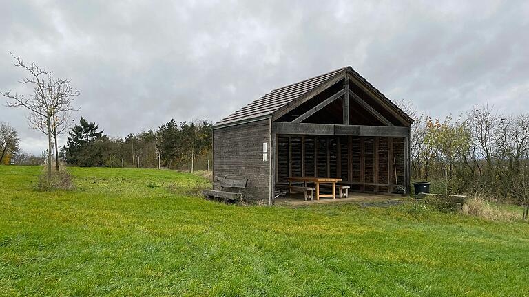 Das Gelände am Pavillon des Weinbauvereins nahe der Gertraudiskapelle als Naturstellplatz nutzen, gefällt nicht allen Stadtratsmitgliedern. Das Gelände am Pavillon des Weinbauvereins nahe der Gertraudiskapelle als Naturstellplatz nutzen, gefällt nicht allen Stadtratsmitgliedern.