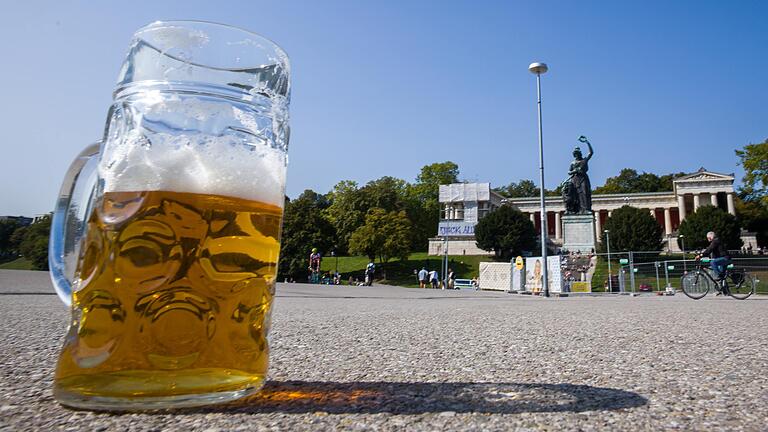 Manche halten ja immer Abstand vom Oktoberfest, aber heuer ist es besonders schlimm, wie auch unser Kolumnist MaZi bemerkt.&nbsp;