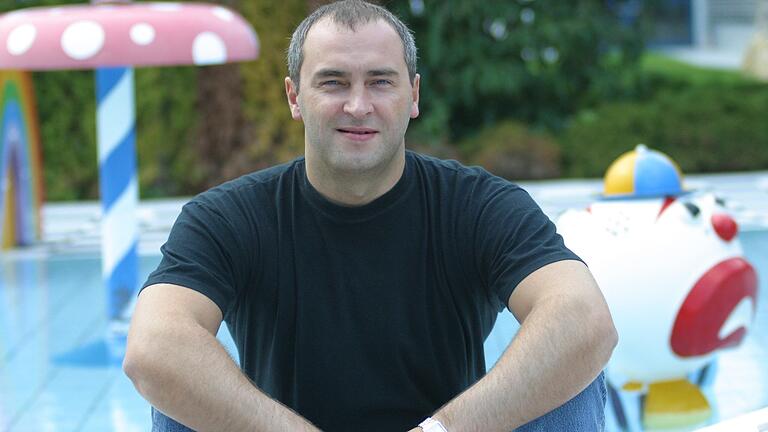 Ein Bild aus alten Tagen: Nikolai Evseev war bis 2005 schon einmal Schwimmtrainer in Würzburg gewesen. Nun ist er zurückgekehrt. Ein Bild aus alten Tagen: Nikolai Evseev war bis 2005 schon einmal Schwimmtrainer in Würzburg gewesen. Nun ist er zurückgekehrt.
