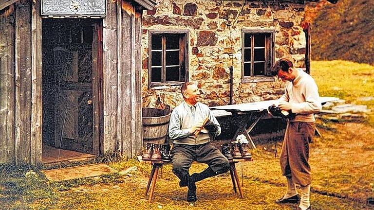 In den Anfangsjahren betrieb der Schweinfurter Alpenverein die Hütte in den Stubaier Alpen in Partnerschaft mit der Sektion Guben.