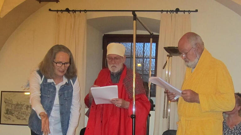 Bärbel Fürst, Jens Müller Rastede und Bernt Sieg (von links) bei ihrem Auftritt im Deutschherrnkeller. Foto: Hartmut Hessel - Bärbel Fürst, Jens Müller Rastede und Bernt Sieg (von links) bei ihrem Auftritt im Deutschherrnkeller. Foto: Hartmut Hessel Bärbel Fürst, Jens Müller Rastede und Bernt Sieg (von links) bei ihrem Auftritt im Deutschherrnkeller. Foto: Hartmut Hessel - Bärbel Fürst, Jens Müller Rastede und Bernt Sieg (von links) bei ihrem Auftritt im Deutschherrnkeller. Foto: Hartmut Hessel