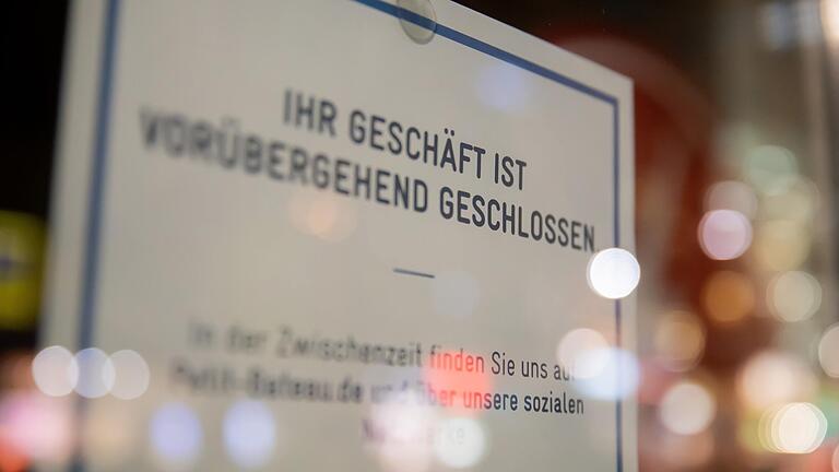 Die Bereiche der Wirtschaft, die erst zum 16. Dezember schließen mussten, müssen sich auf deutlich reduzierte Hilfen gefasst machen. Aber auch die Gastronomie treffen Abstriche. Die Bereiche der Wirtschaft, die erst zum 16. Dezember schließen mussten, müssen sich auf deutlich reduzierte Hilfen gefasst machen. Aber auch die Gastronomie treffen Abstriche.
