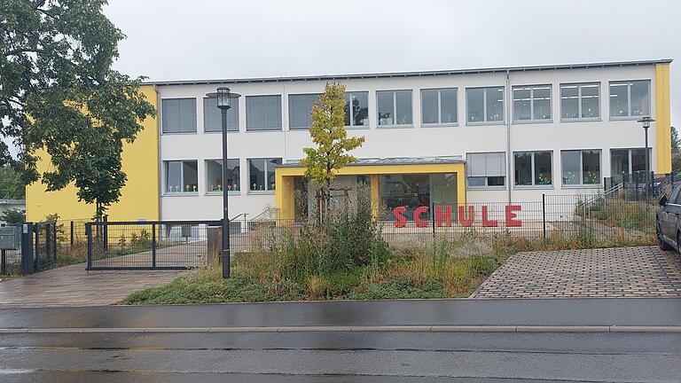 Für die fast 130 Schülerinnen und Schüler der Grundschule Ostheim endet jetzt ein lehrreiches Jahr. Für die fast 130 Schülerinnen und Schüler der Grundschule Ostheim endet jetzt ein lehrreiches Jahr.