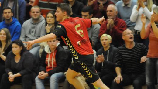 Lohr - Waldbüttelbrunn       -  Handball Bayernliga, TSV Lohr - DJK Waldbüttelbrunn am Samstag, 17. November 2012: Denny Purucker (Lohr)