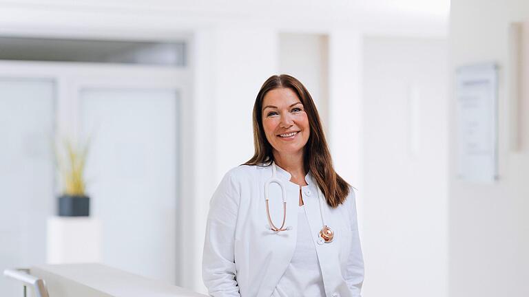 Dr. Susanne Esche-Belke ist neue Chefärztin an der Malteser Klinik von Weckbecker. - Dr. Susanne Esche-Belke ist neue Chefärztin an der Malteser Klinik von Weckbecker. Dr. Susanne Esche-Belke ist neue Chefärztin an der Malteser Klinik von Weckbecker. - Dr. Susanne Esche-Belke ist neue Chefärztin an der Malteser Klinik von Weckbecker.