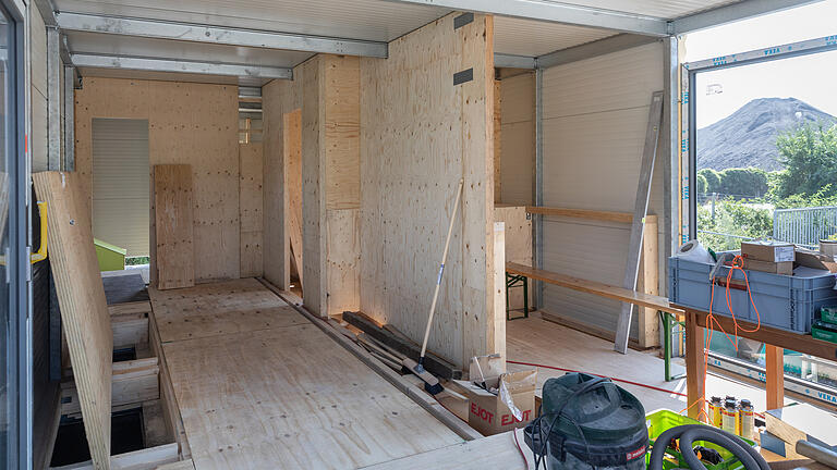 Das Innere des 'Living-Katamarans' ist noch eine große Baustelle. Foto: Patty Varasano Das Innere des 'Living-Katamarans' ist noch eine große Baustelle. Foto: Patty Varasano